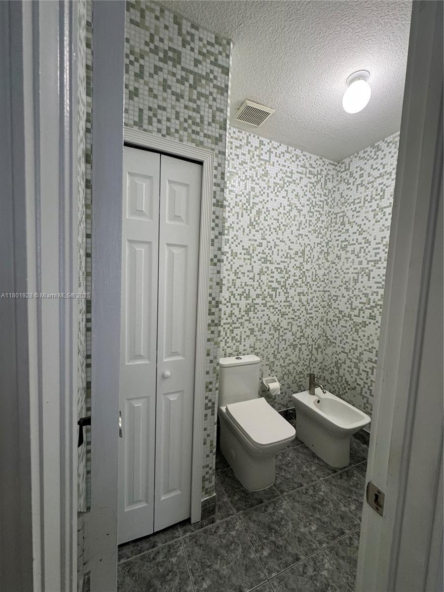 SAVANNAH AT DORAL - Residential