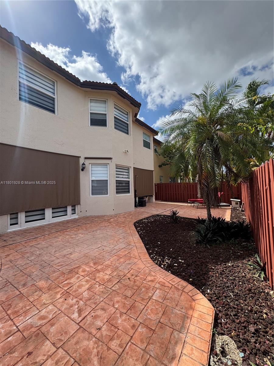 SAVANNAH AT DORAL - Residential