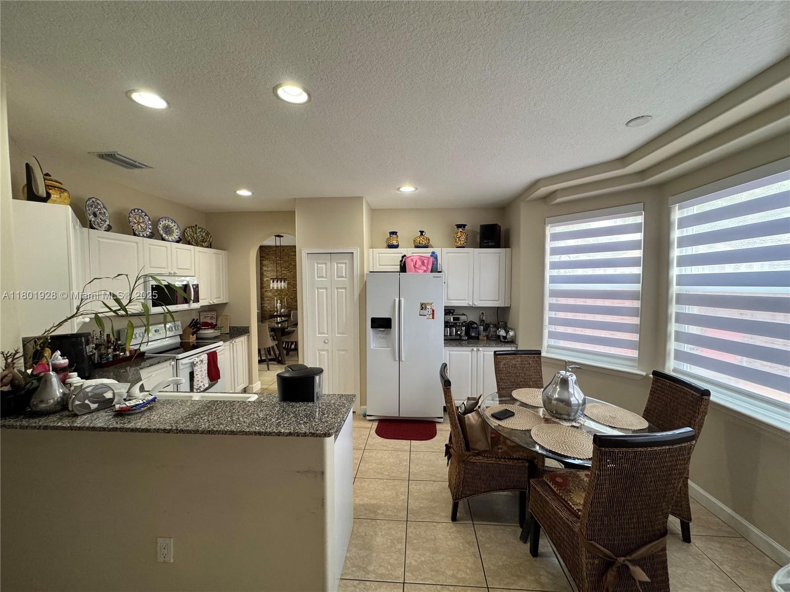 SAVANNAH AT DORAL - Residential