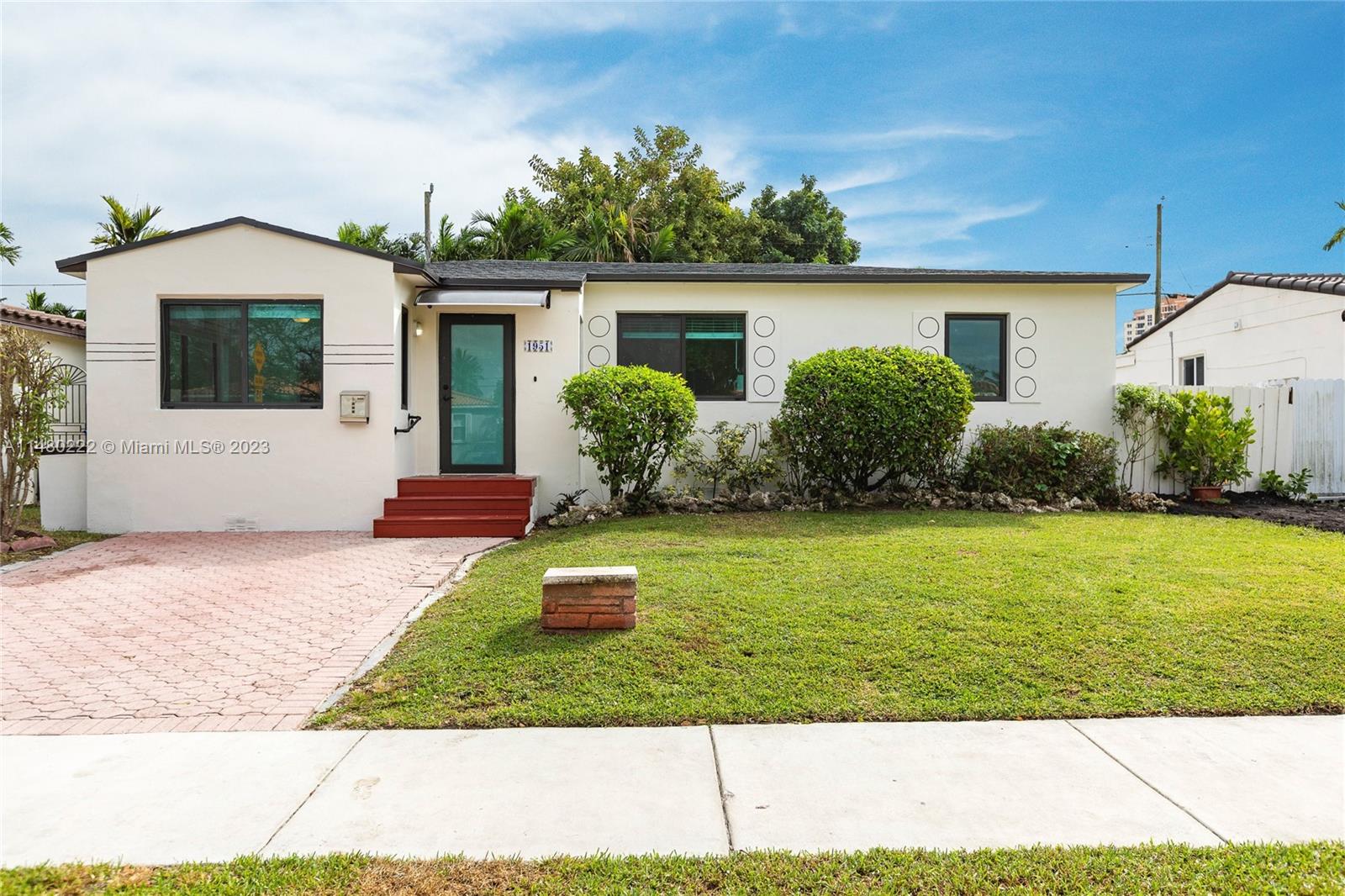 Beautiful 3 bedroom, 2 bath, fully furnished home located in the extremely desirable Coral Gate neighborhood; a low-traffic, semi-gated community just steps away from the heart of Coral Gables’ restaurants, entertainment, business and shopping district (Miracle Mile 0.8). Home features brand new roof, impact windows and doors, W/D, large, bright family room overlooking a spacious screened-in patio and ample backyard with storage and outdoor seating. --- House Furnished as displayed, or furniture can be removed if Tenant wishes. ------
Very comfortable home in a fantastic neighborhood and quiet location (Coconut Grove 2 miles, UM 4 miles, Brickell/Downtown 5 miles), conveniently surrounded by numerous restaurant, shopping and supermarket options.