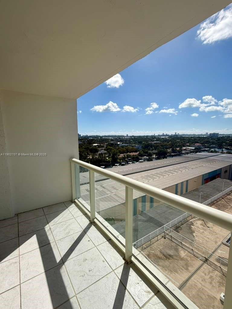 SAILBOAT CAY CONDO - Residential Lease