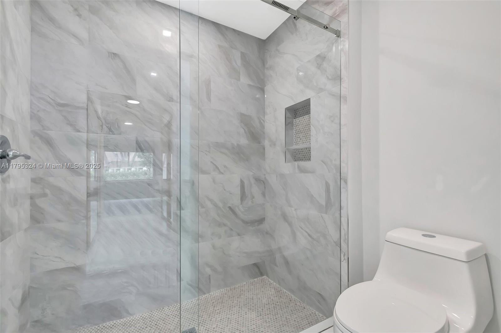 WHISPER WALK - Residential