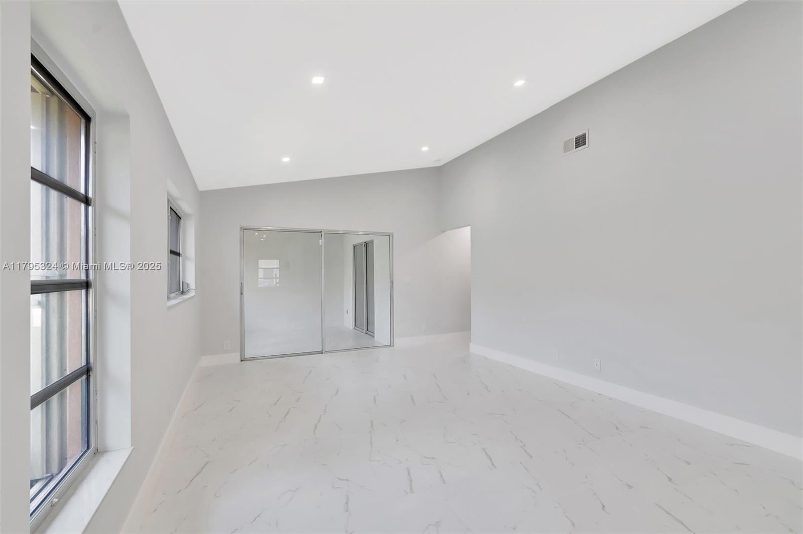 WHISPER WALK - Residential