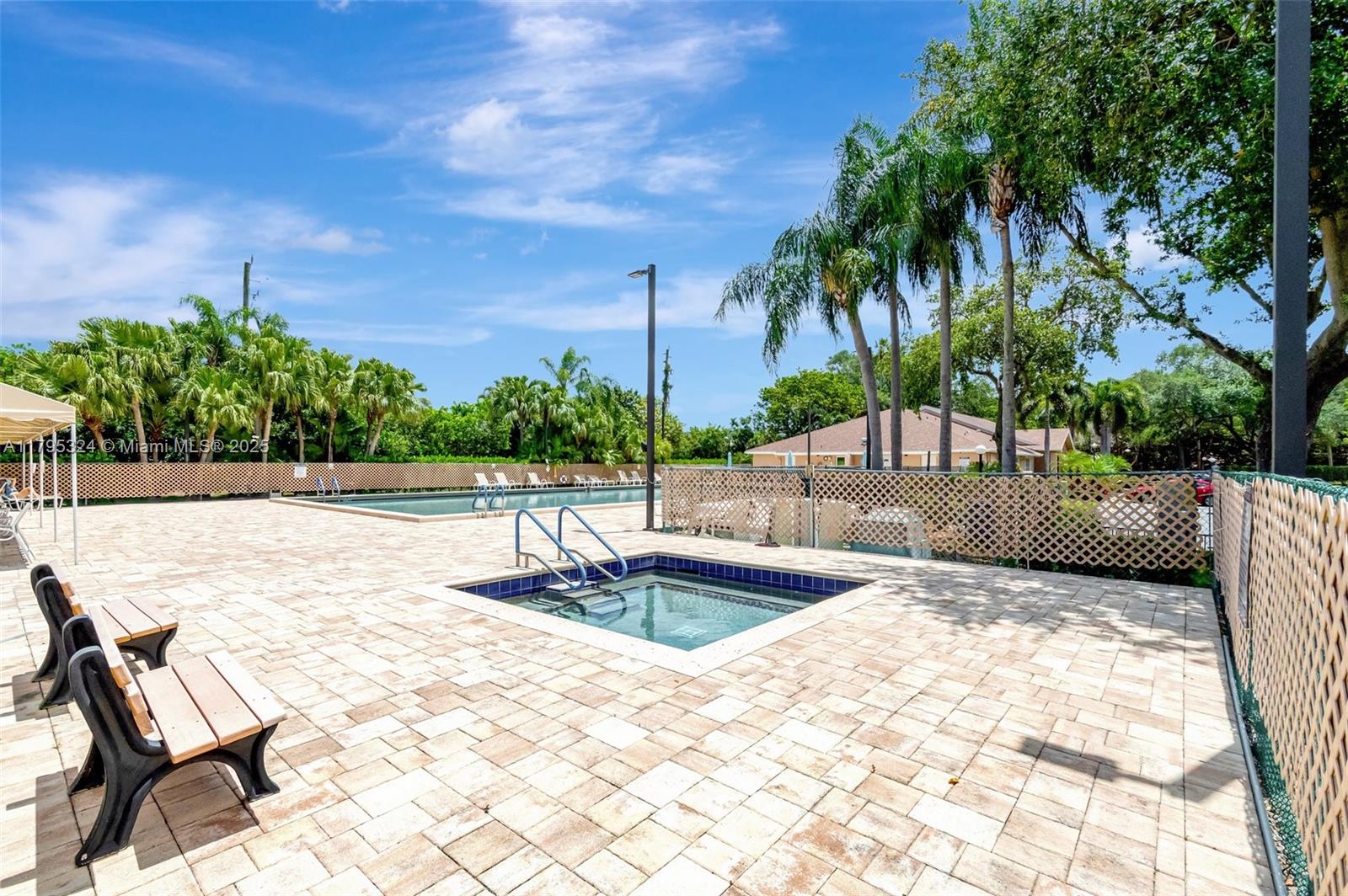 WHISPER WALK - Residential