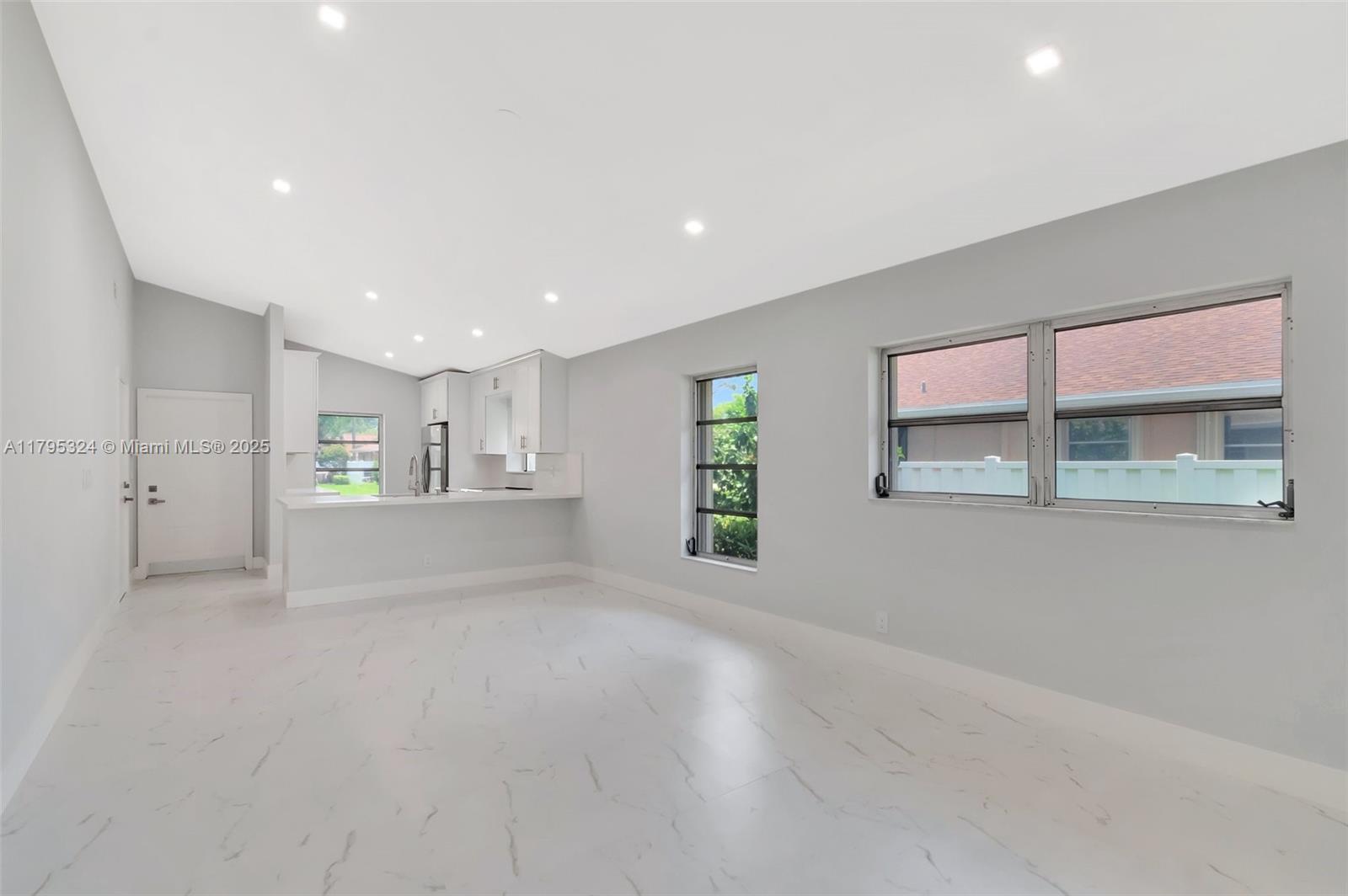 WHISPER WALK - Residential