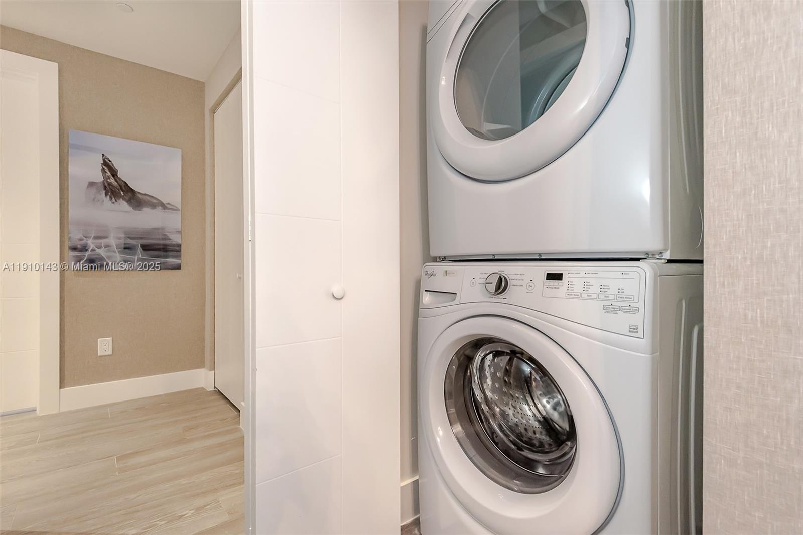 AVENTURA PARKSQUARE RESID - Residential