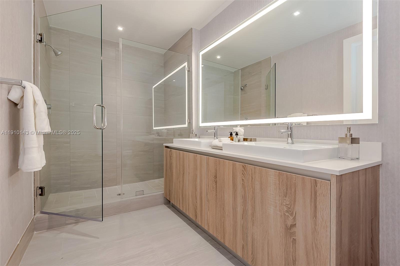 AVENTURA PARKSQUARE RESID - Residential