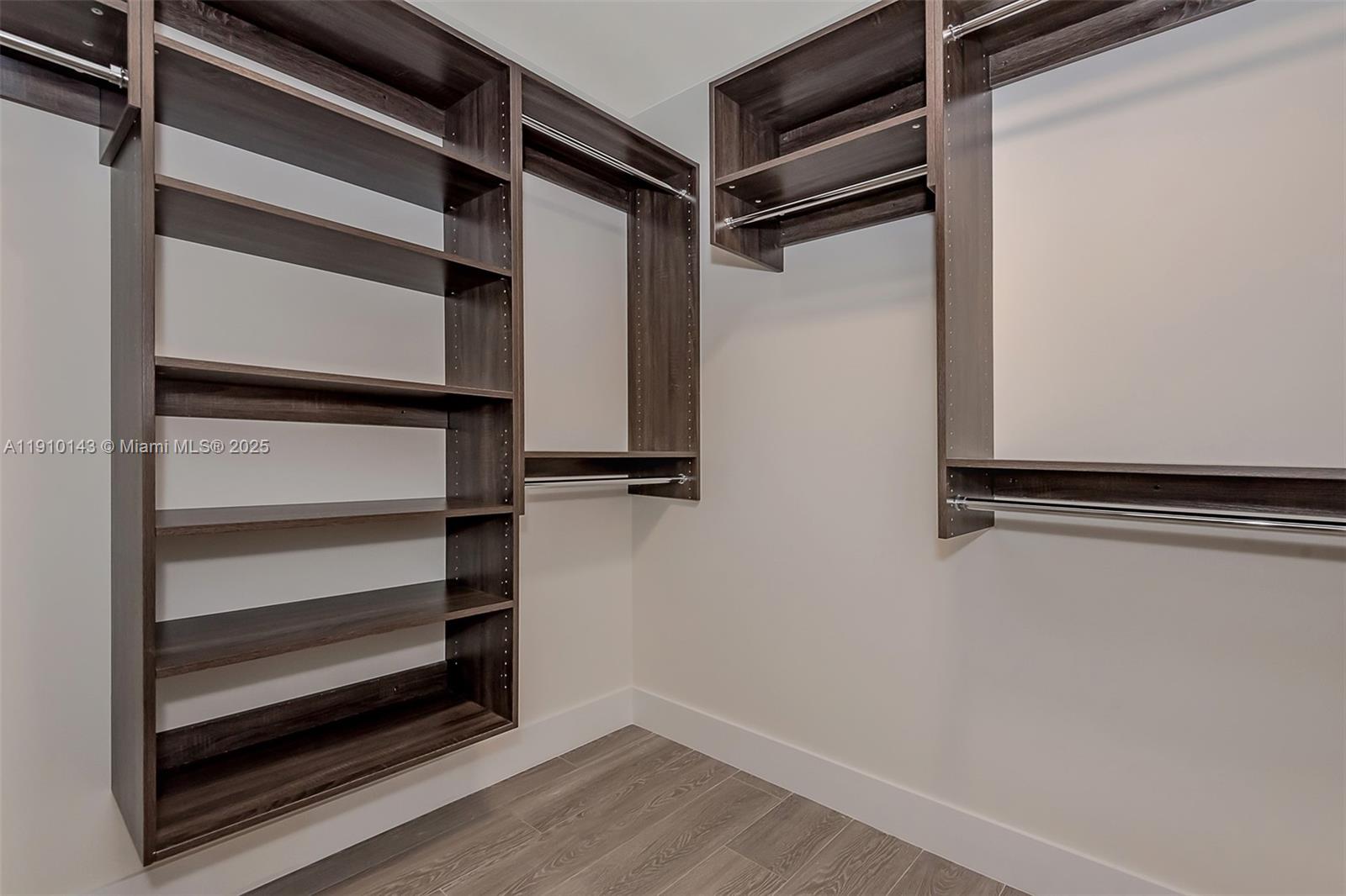 AVENTURA PARKSQUARE RESID - Residential