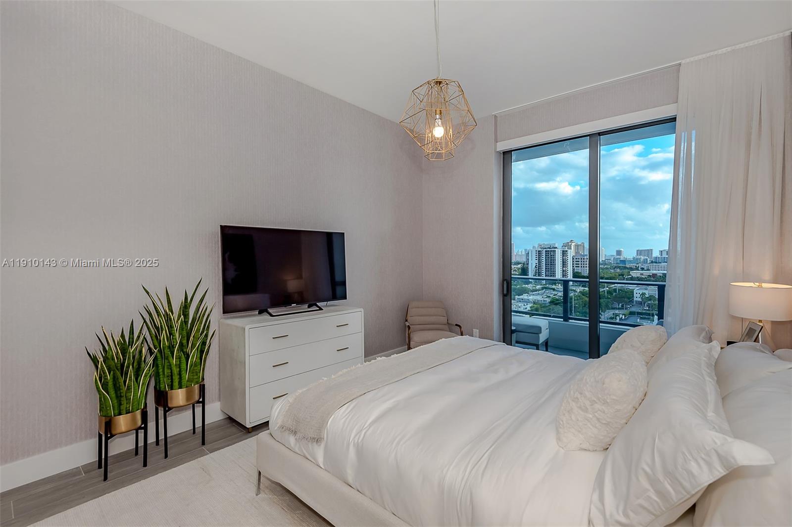 AVENTURA PARKSQUARE RESID - Residential