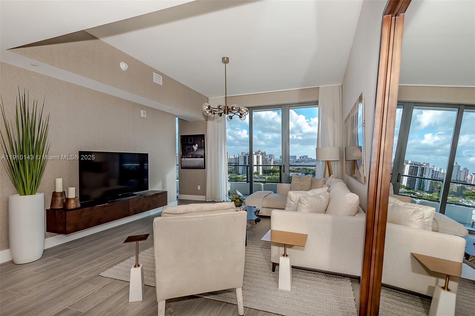 AVENTURA PARKSQUARE RESID - Residential