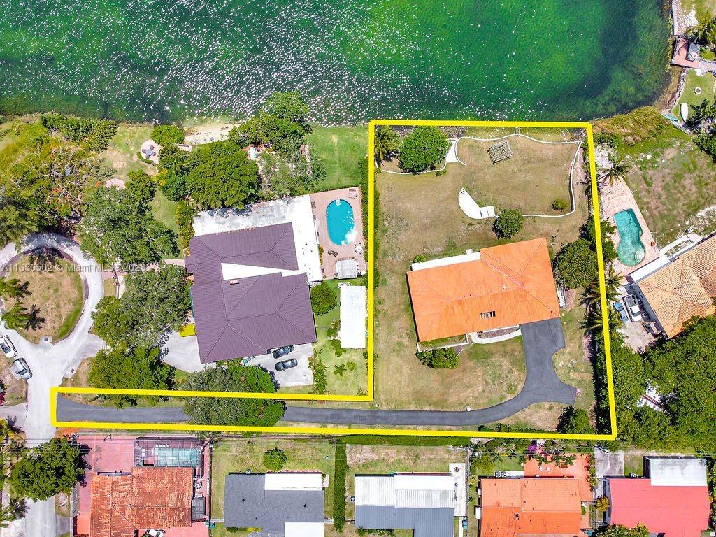 MC CAHILLS BLUEBIRD LAKE - Residential