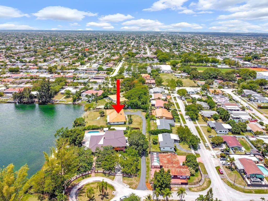 MC CAHILLS BLUEBIRD LAKE - Residential