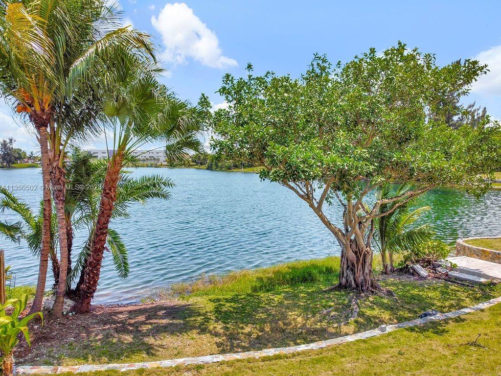 MC CAHILLS BLUEBIRD LAKE - Residential