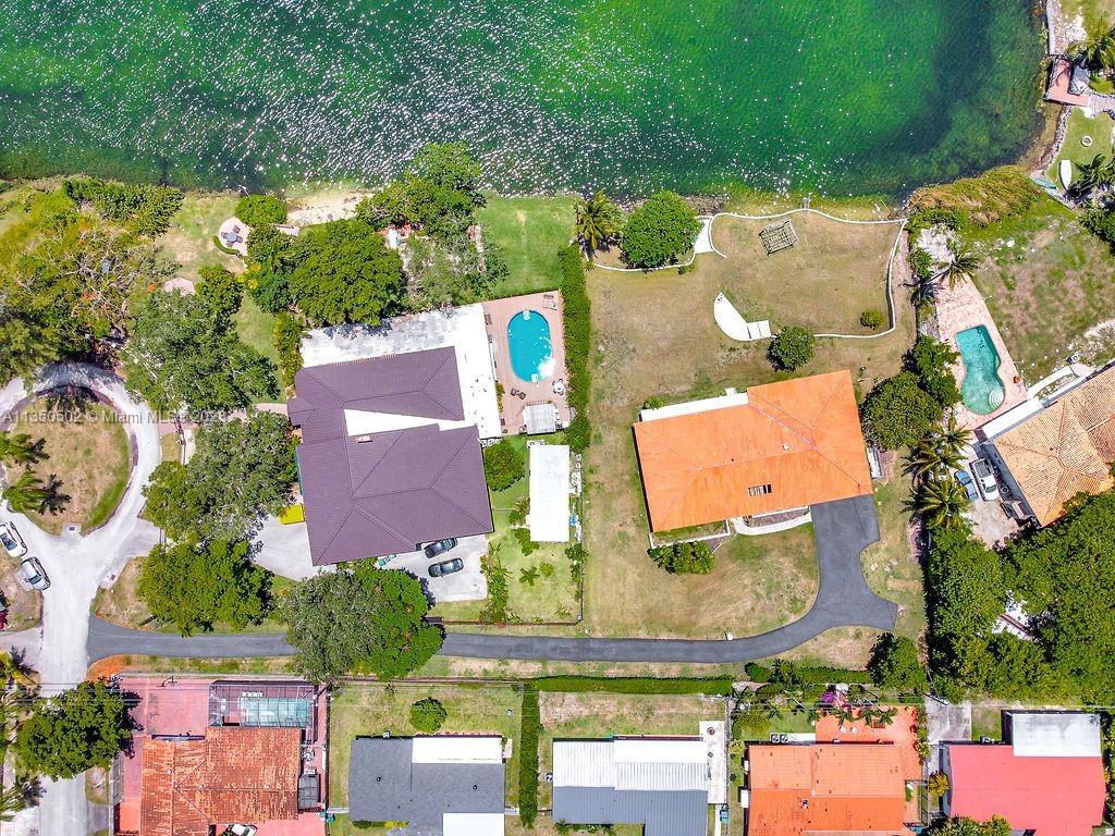 MC CAHILLS BLUEBIRD LAKE - Residential