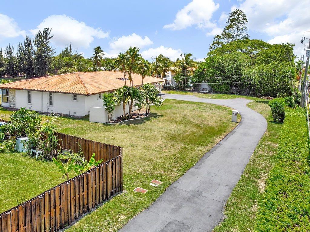 MC CAHILLS BLUEBIRD LAKE - Residential