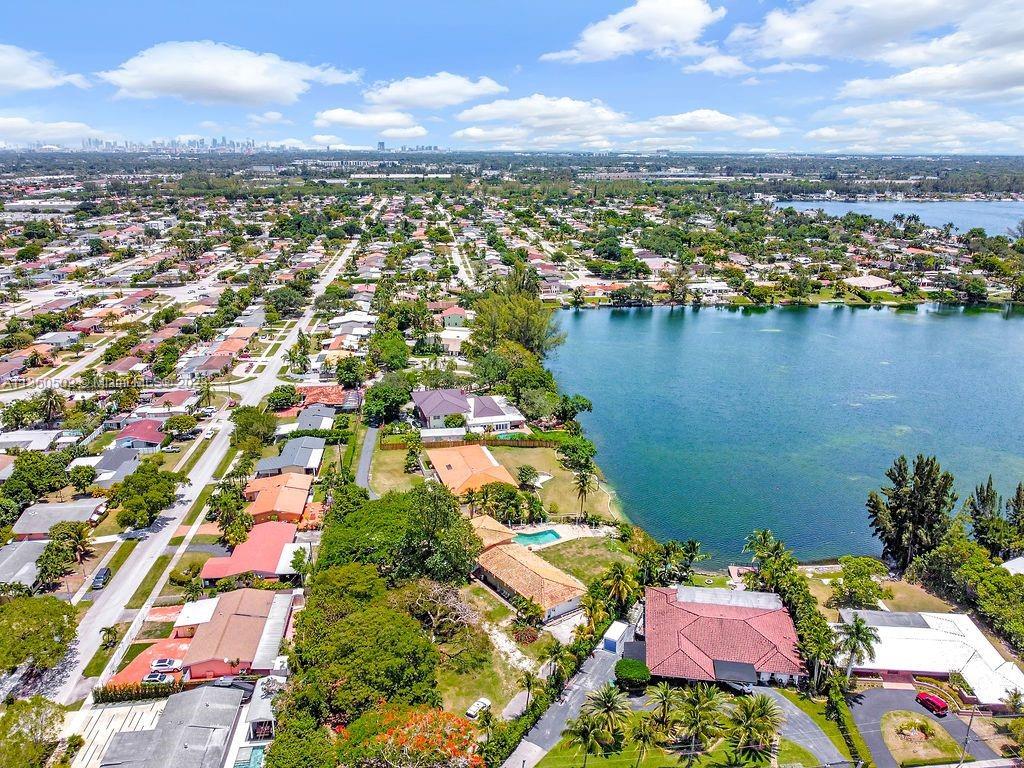 MC CAHILLS BLUEBIRD LAKE - Residential