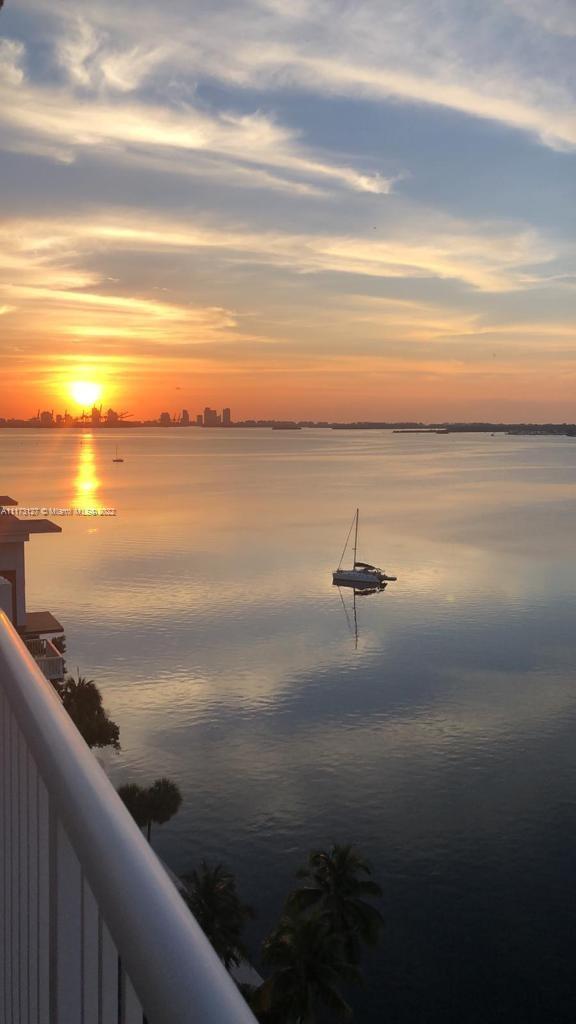 BRICKELL BISCAYNE CONDO - Residential Lease