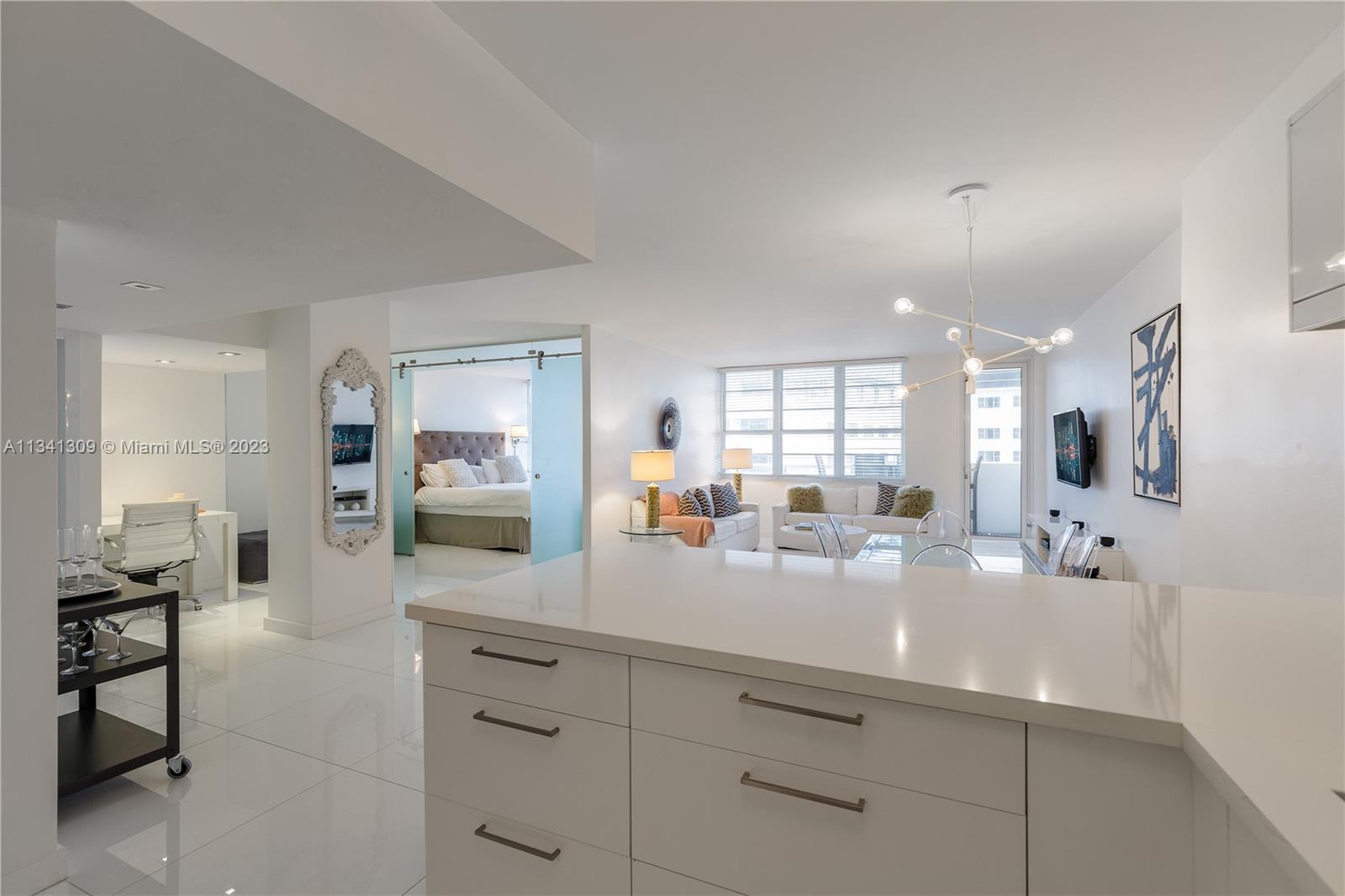 THE DECOPLAGE CONDO - Residential