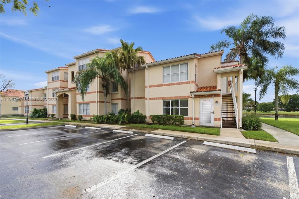 Photo of 3310 N Pinewalk Dr N #1817, Margate, FL 33063 (MLS # A11997899)