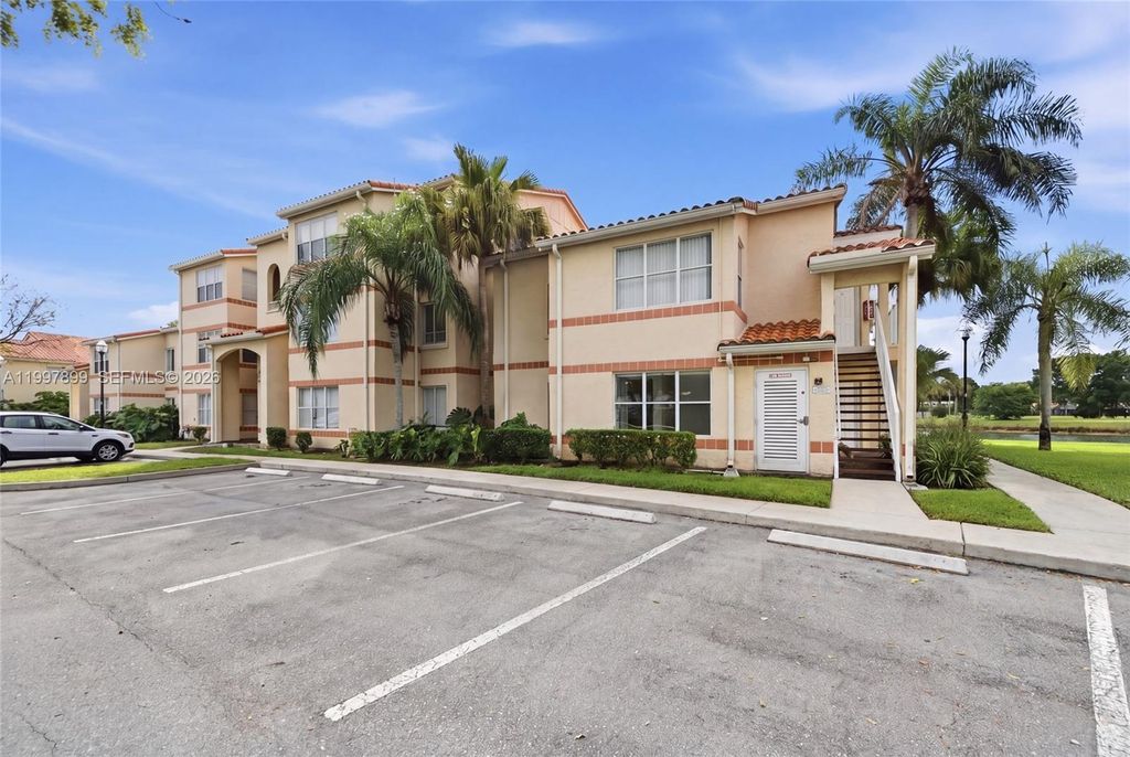 Photo of 3310 N Pinewalk Dr N #1817, Margate, FL 33063 (MLS # A11997899)