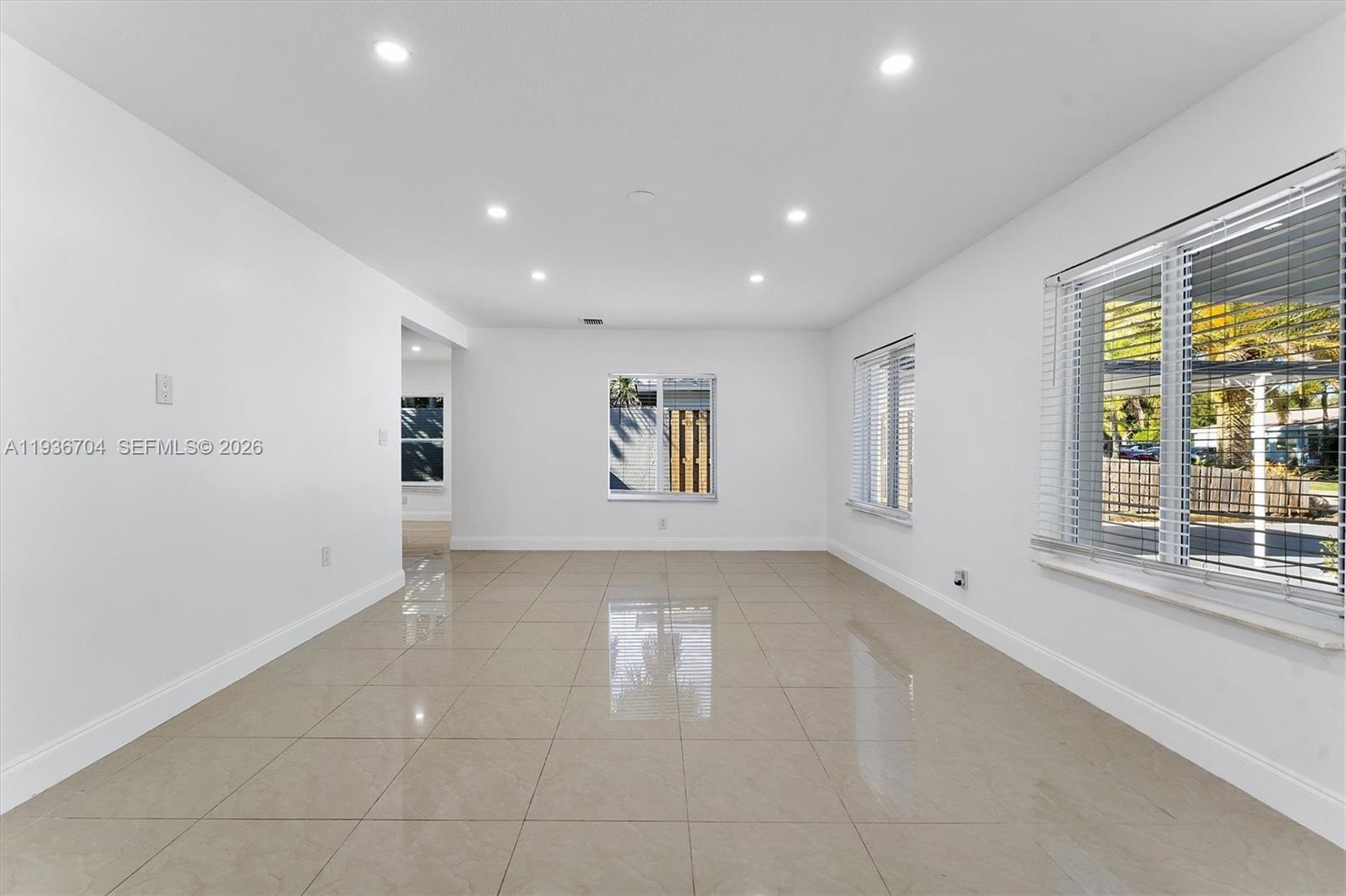 CROISSANT PARK RIVER SEC - Residential Lease