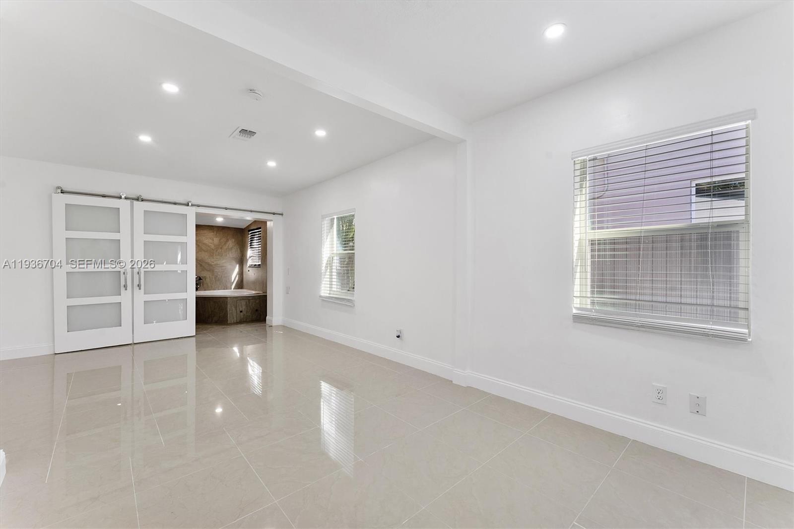 CROISSANT PARK RIVER SEC - Residential Lease