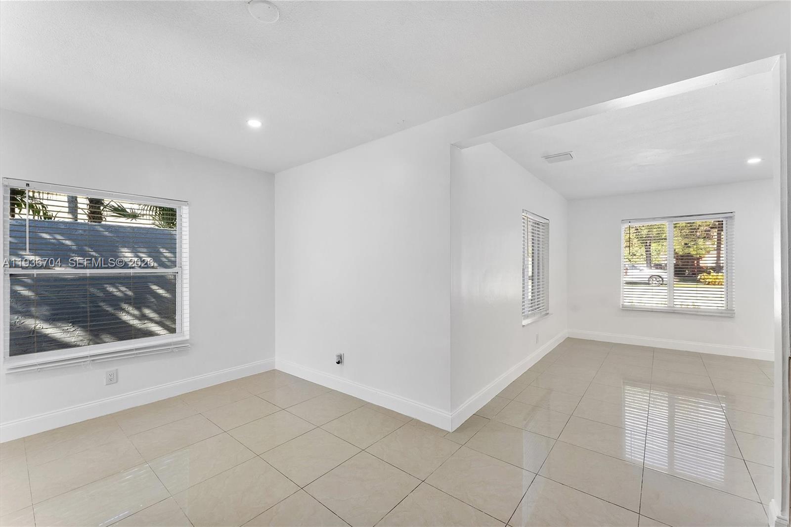 CROISSANT PARK RIVER SEC - Residential Lease