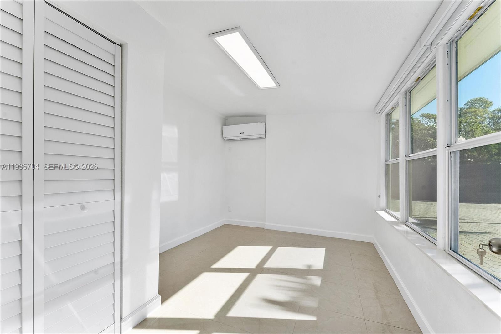 CROISSANT PARK RIVER SEC - Residential Lease