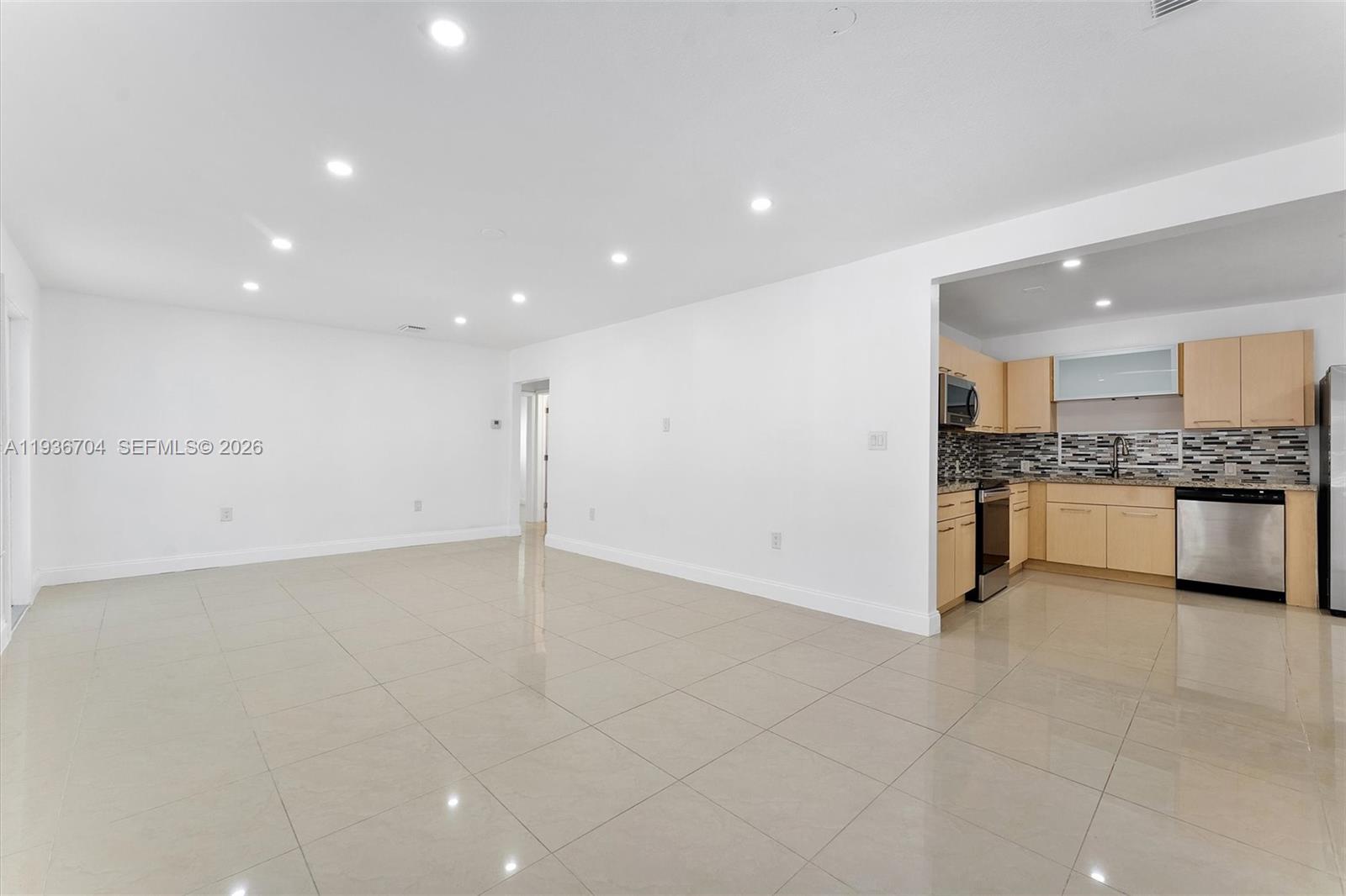 CROISSANT PARK RIVER SEC - Residential Lease