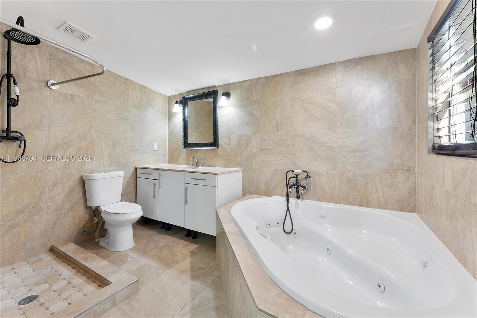 CROISSANT PARK RIVER SEC - Residential Lease