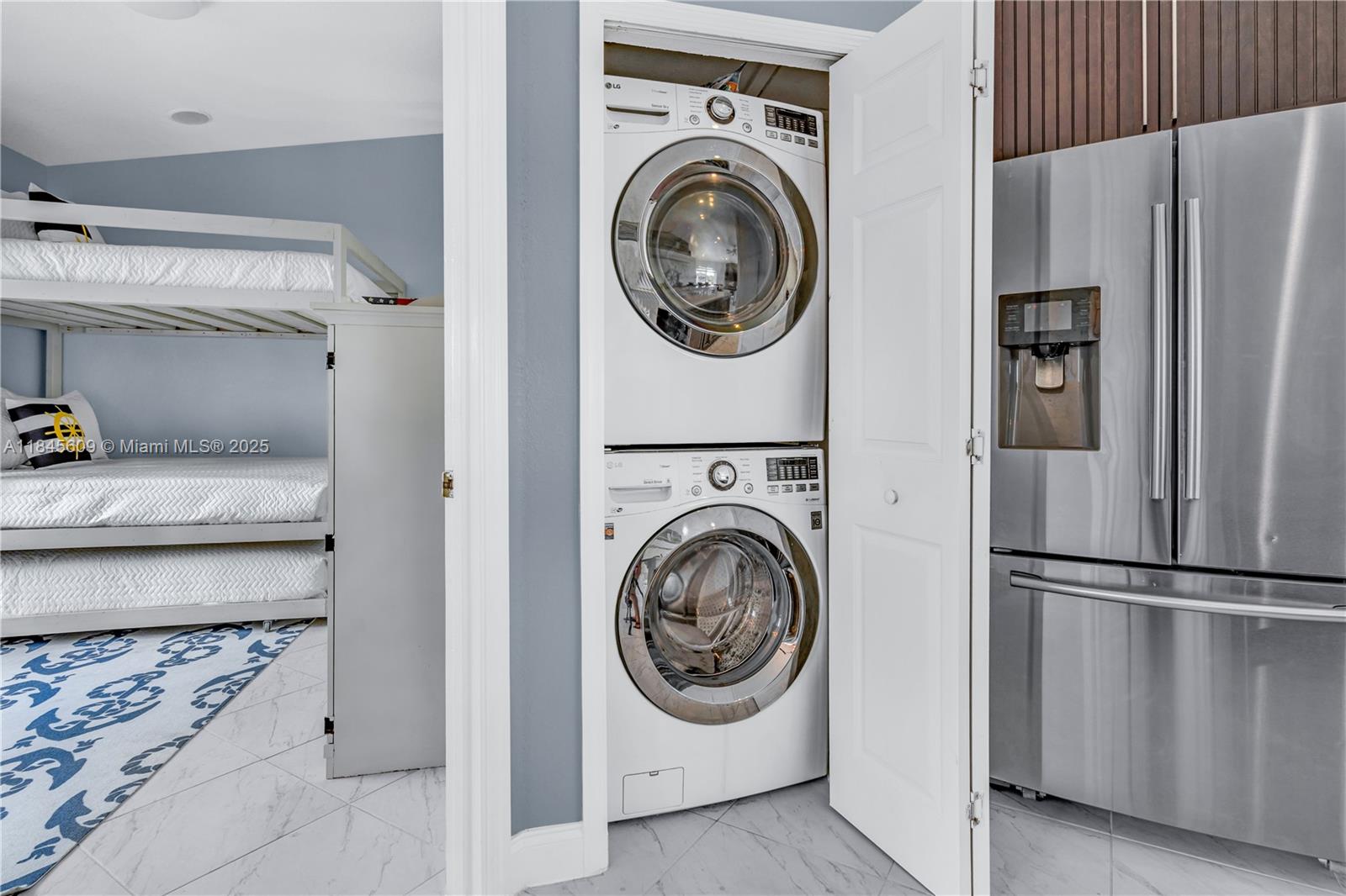 MARAMEADE AMD - Residential