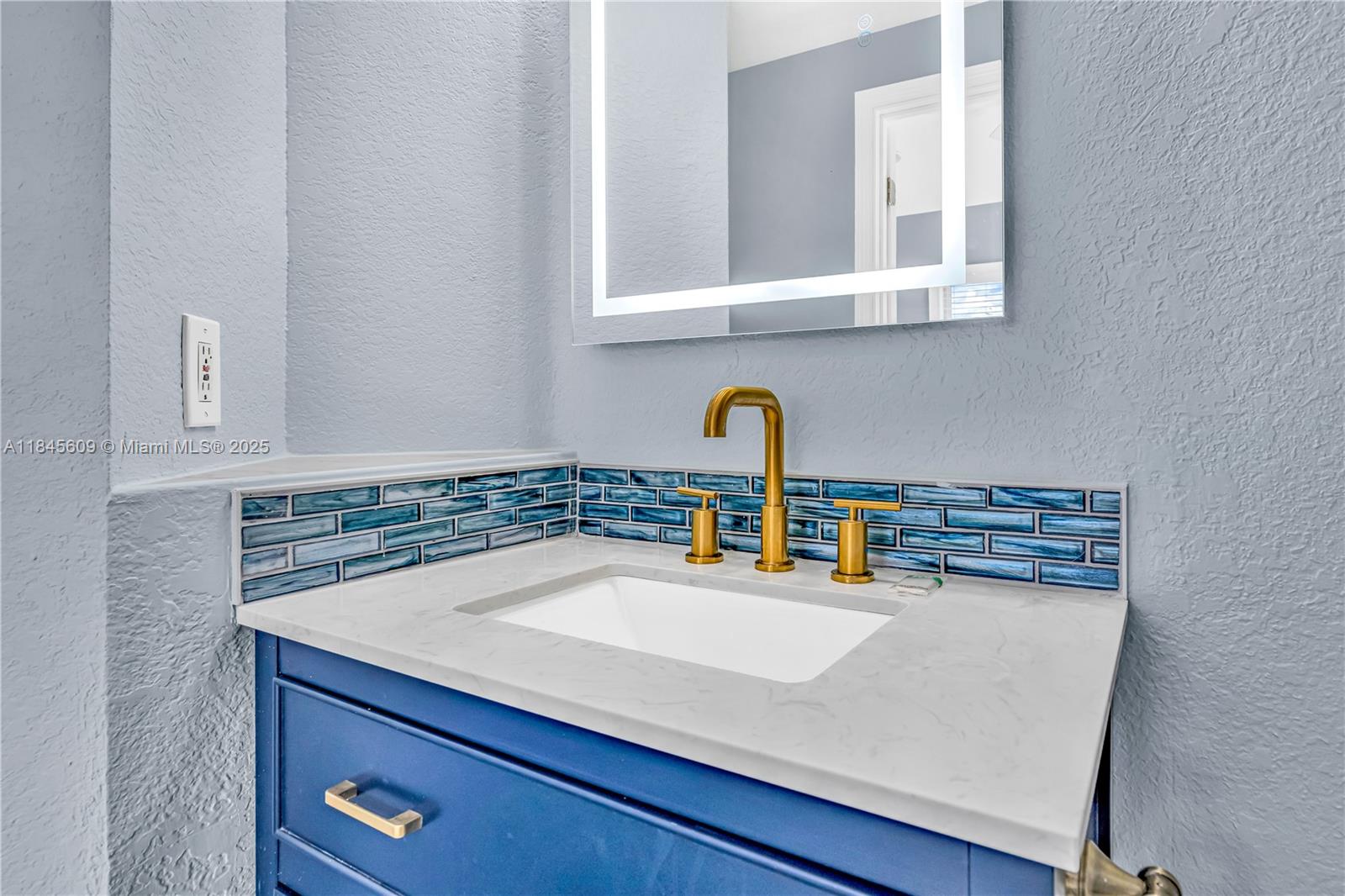 MARAMEADE AMD - Residential