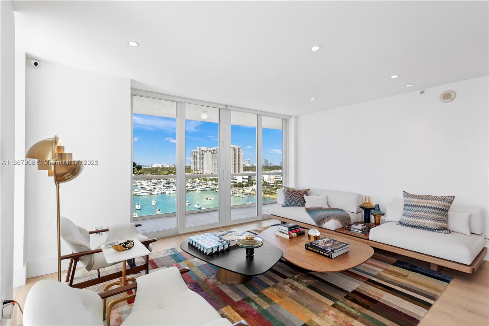 THE GRAND VENETIAN CONDO - Residential