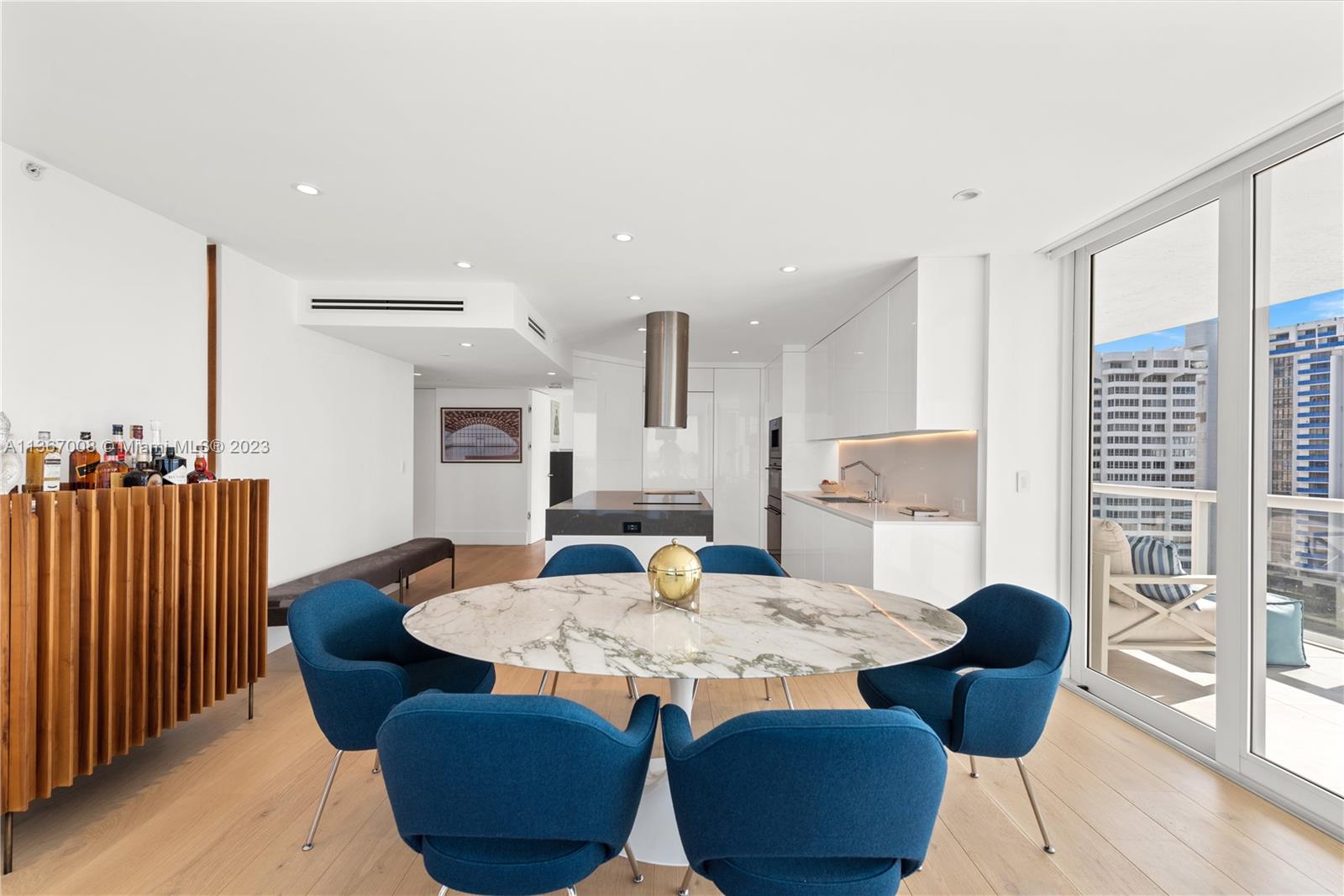 THE GRAND VENETIAN CONDO - Residential