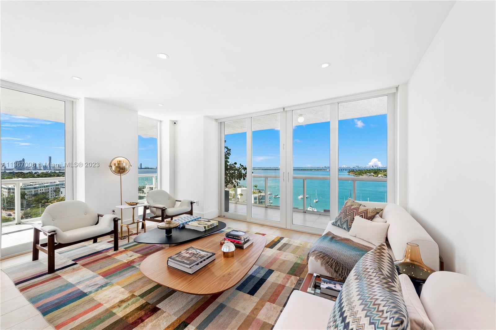 THE GRAND VENETIAN CONDO - Residential