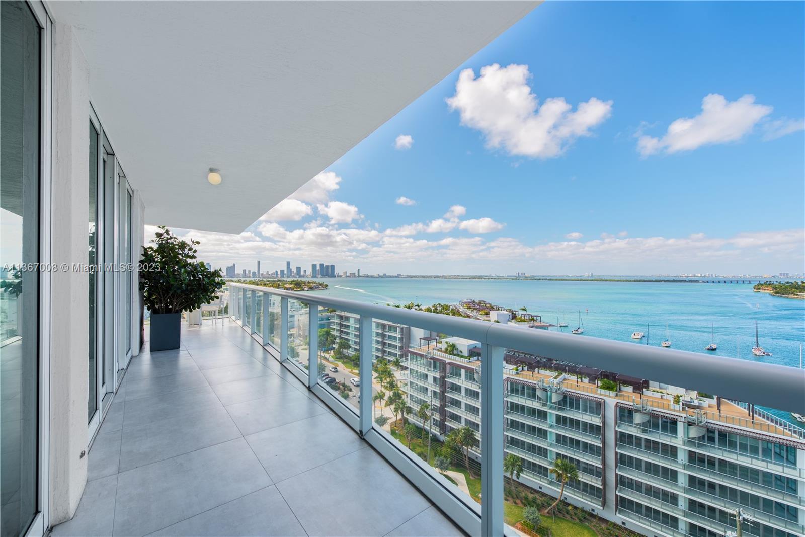 THE GRAND VENETIAN CONDO - Residential