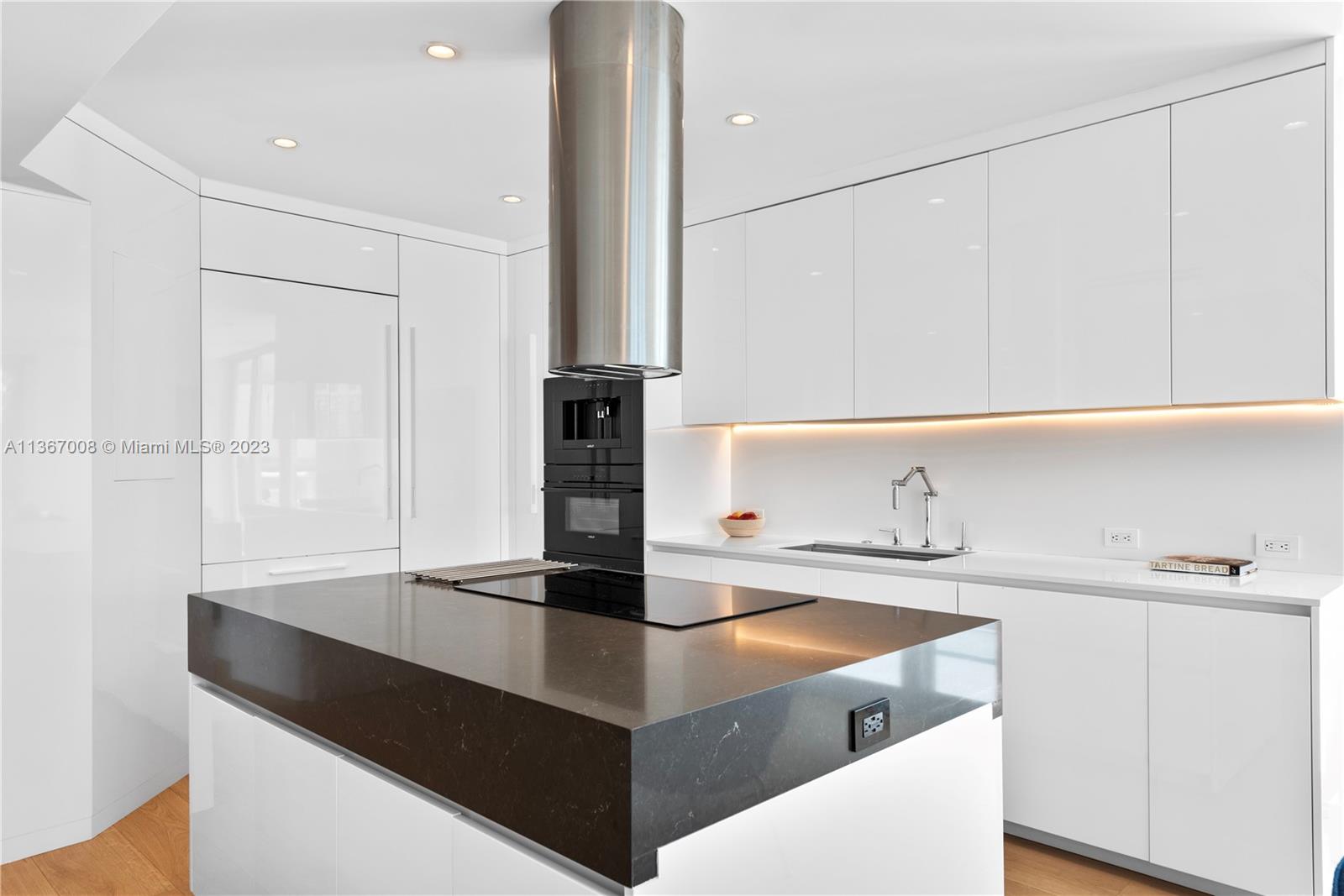 THE GRAND VENETIAN CONDO - Residential