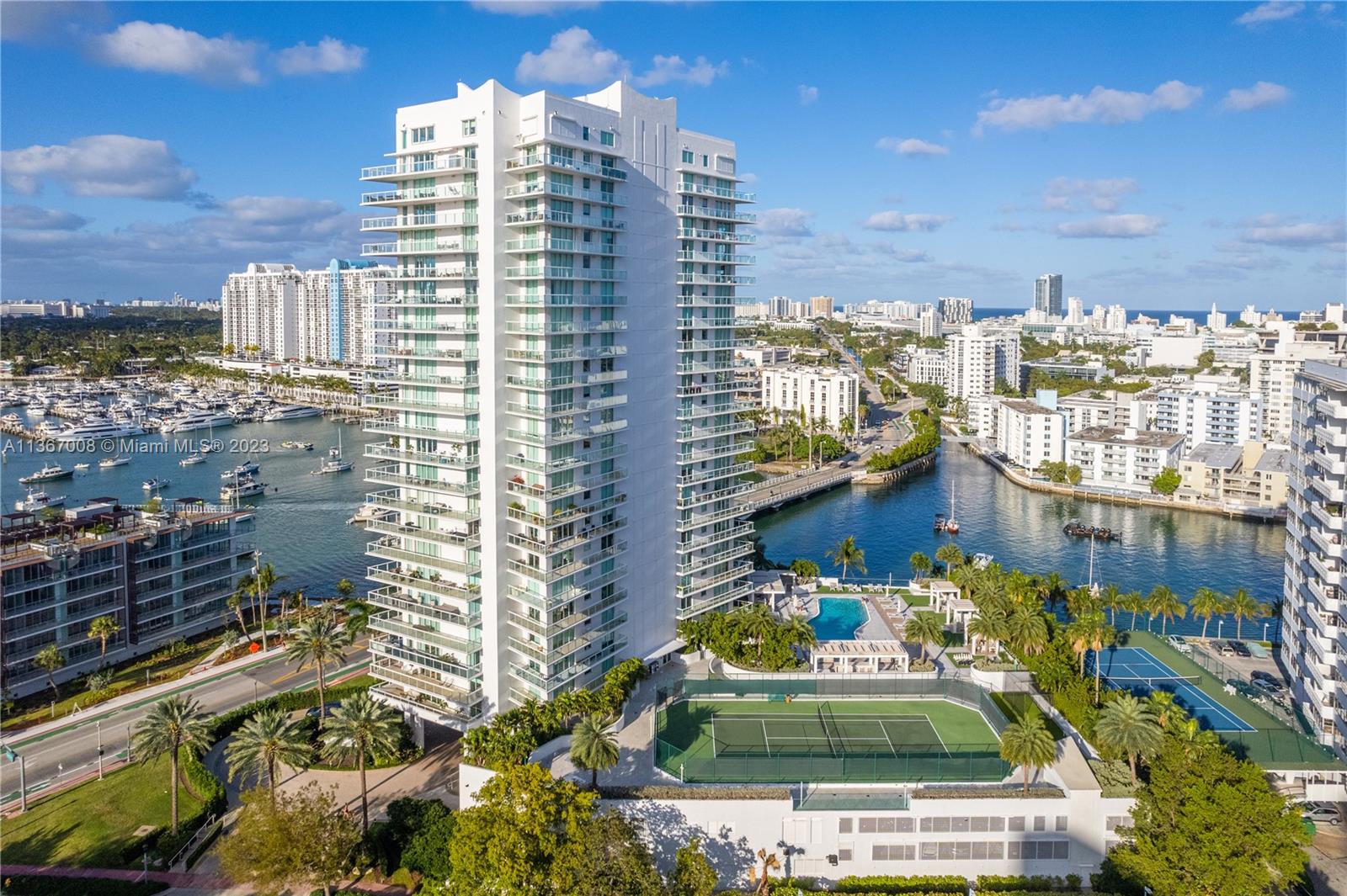 THE GRAND VENETIAN CONDO - Residential