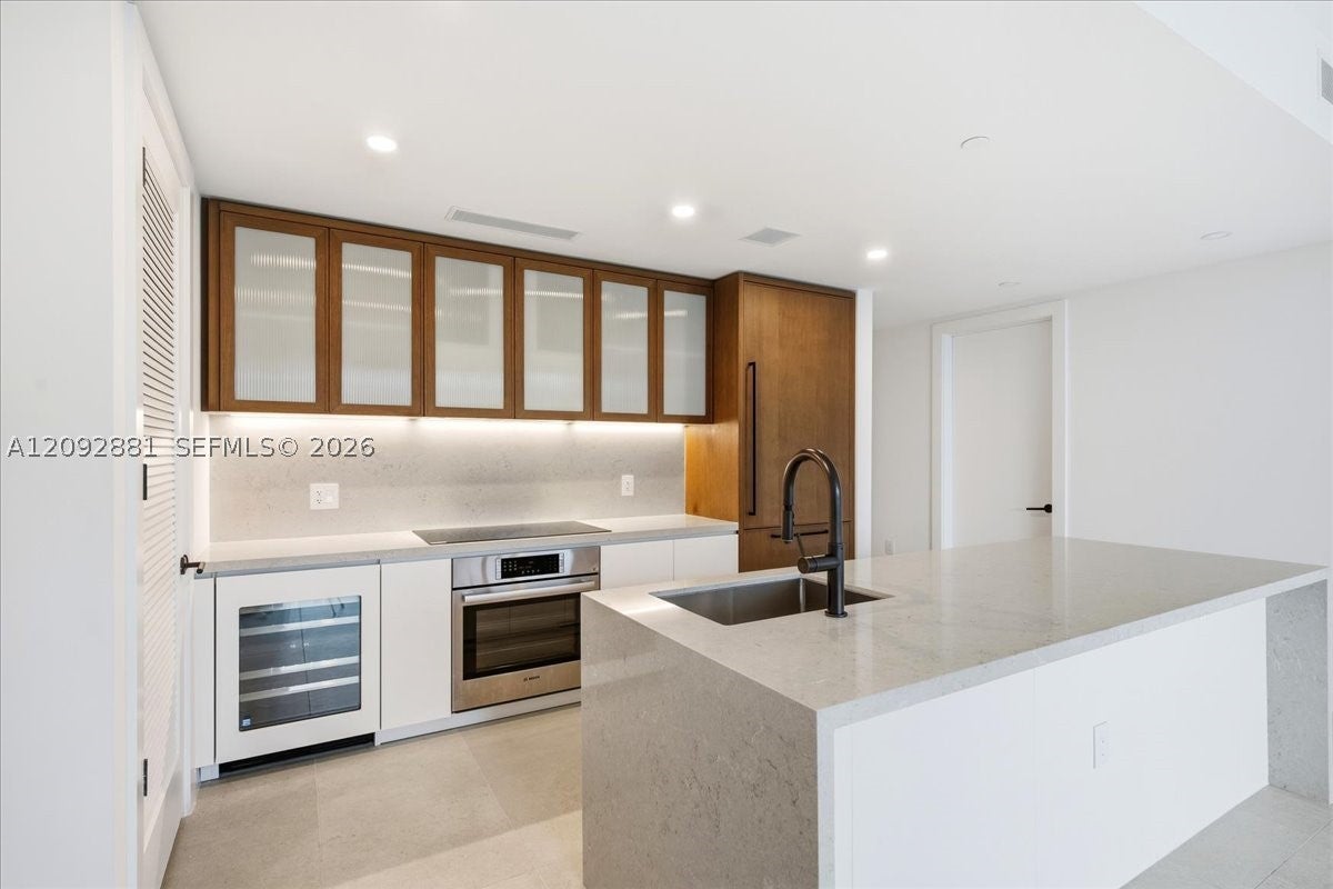 2200 Brickell Ave 301