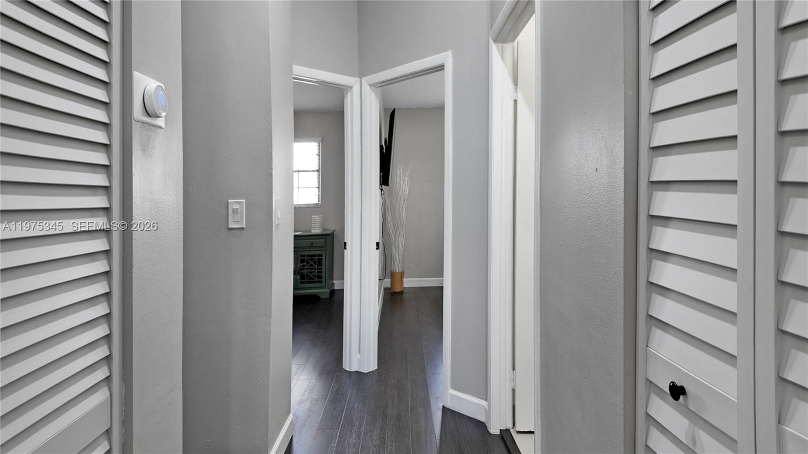 TOWNHOMES OF COUNTRY LAKE - Residential