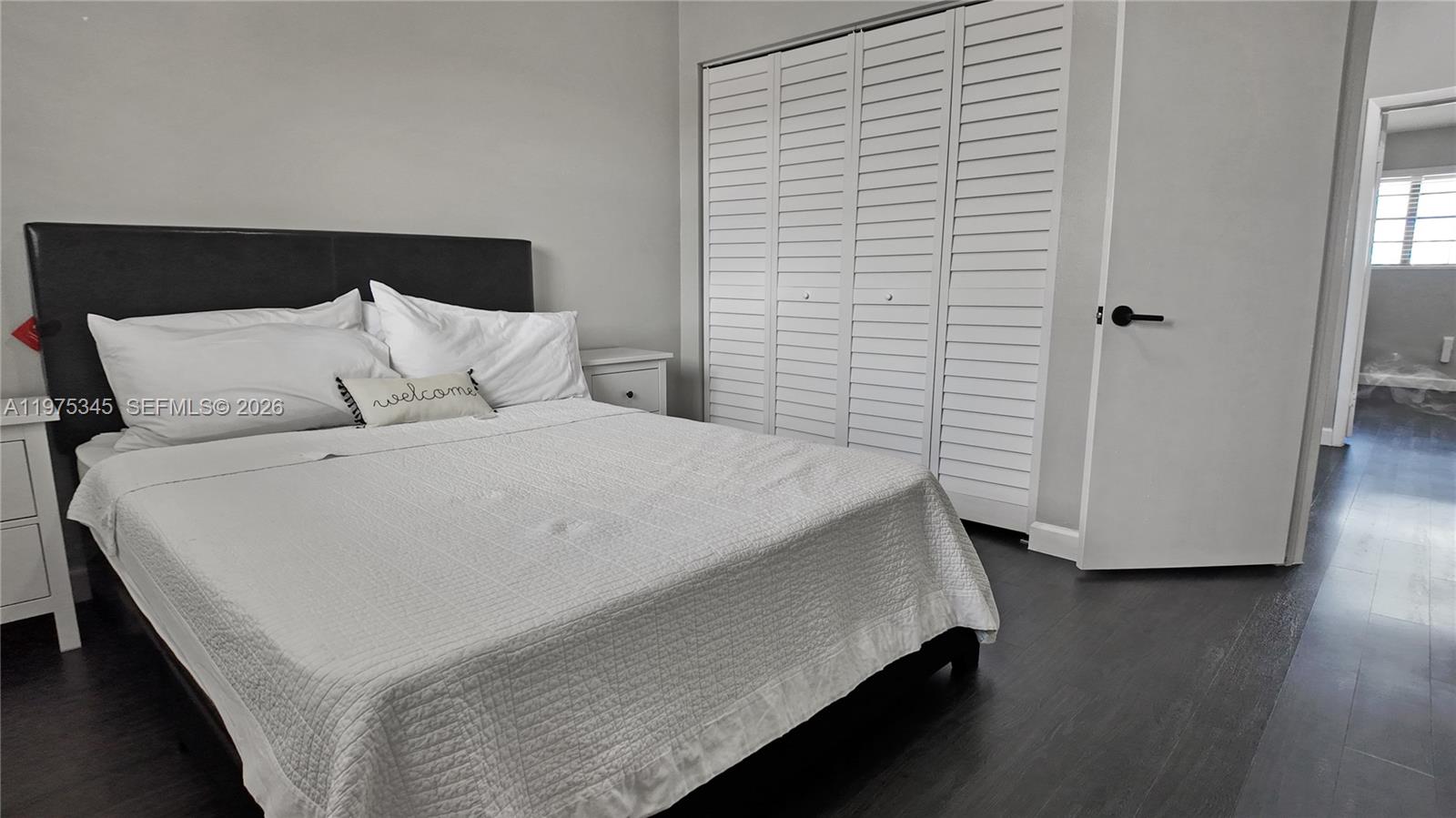 TOWNHOMES OF COUNTRY LAKE - Residential