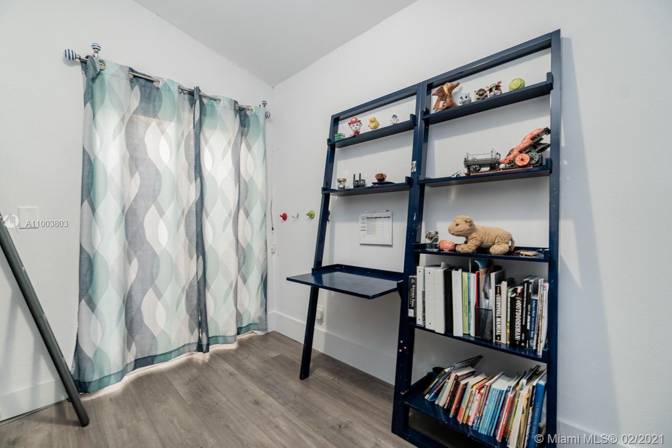 PROFILES II @ CHAPEL TRAIL - Residential