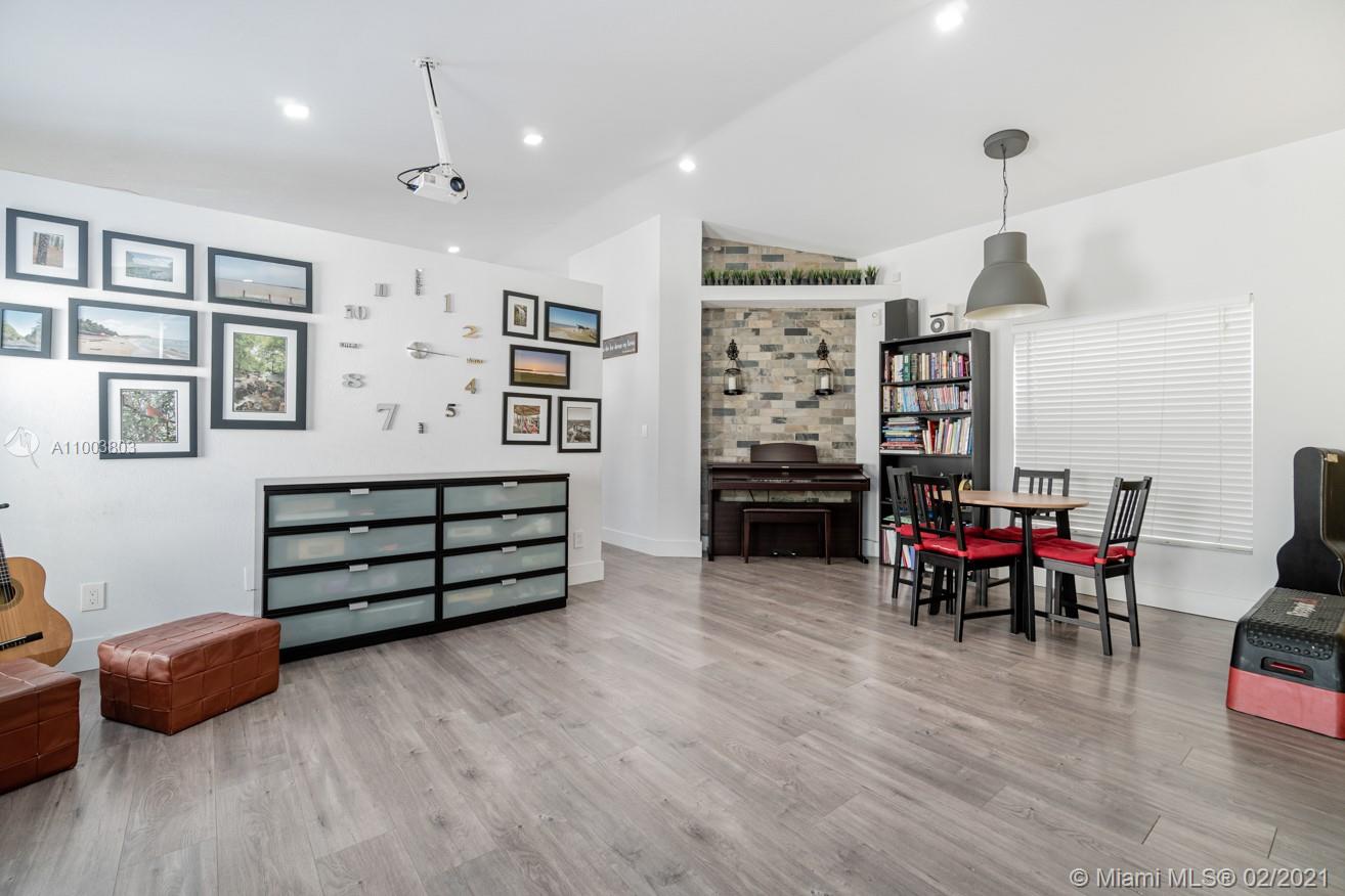 PROFILES II @ CHAPEL TRAIL - Residential