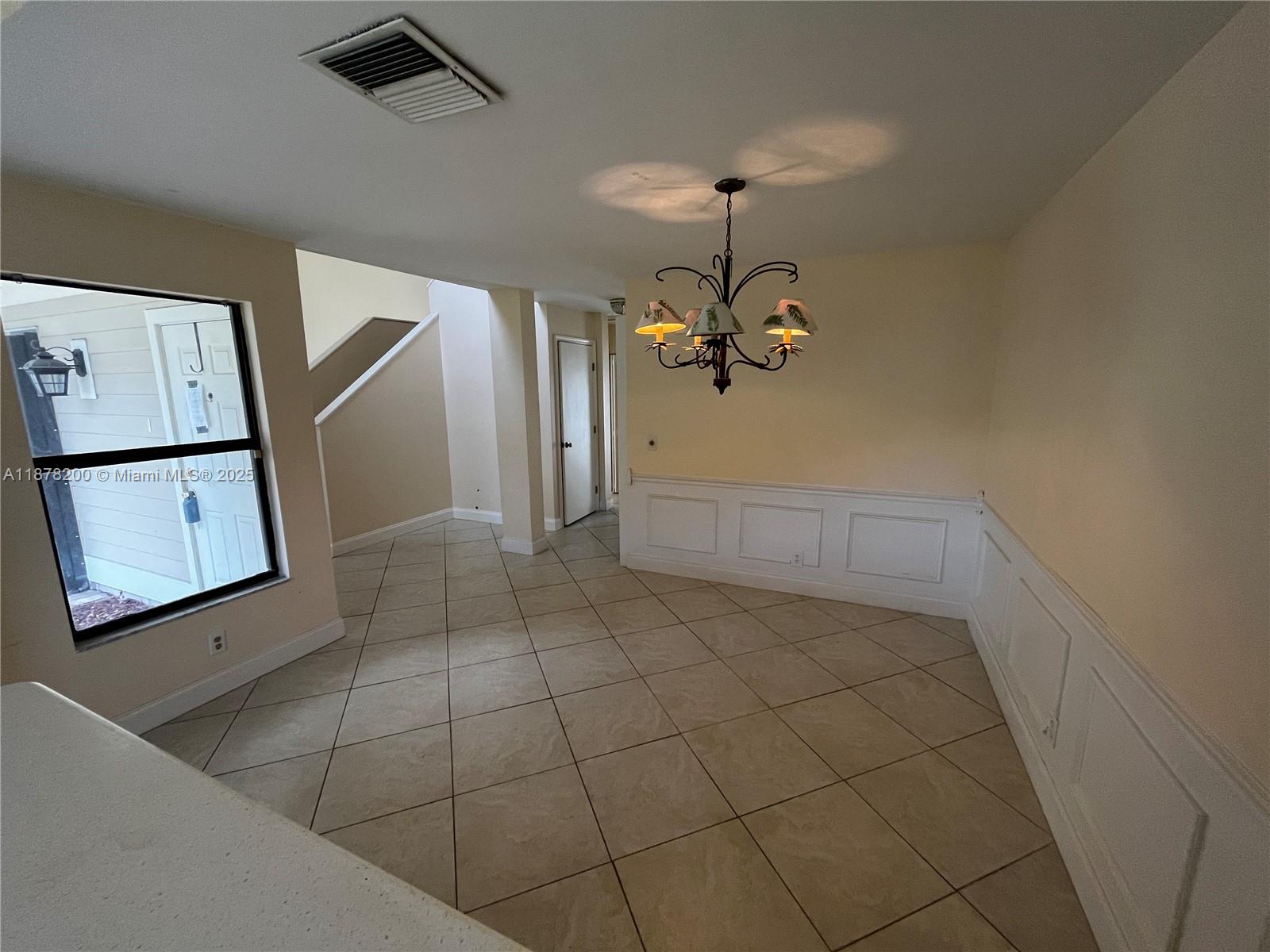 SUMMER WINDS OF JUPITER - Residential