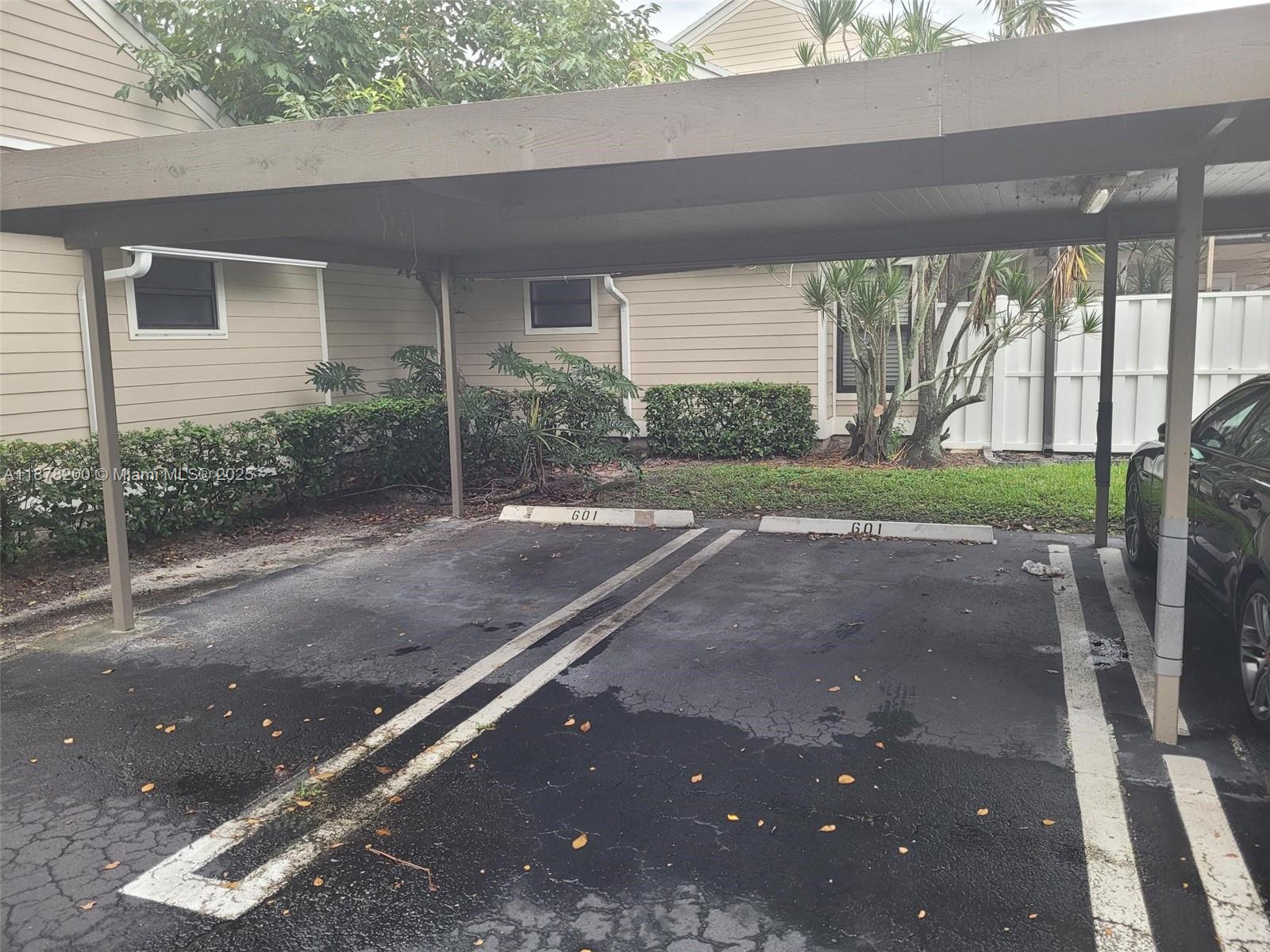 SUMMER WINDS OF JUPITER - Residential