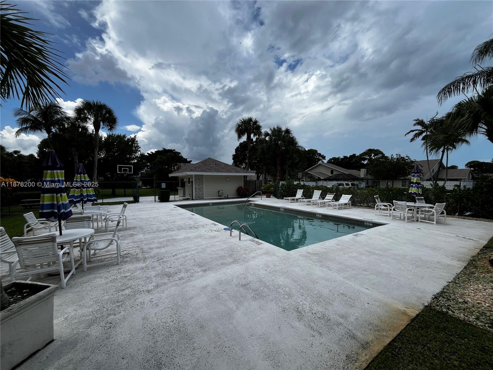 SUMMER WINDS OF JUPITER - Residential