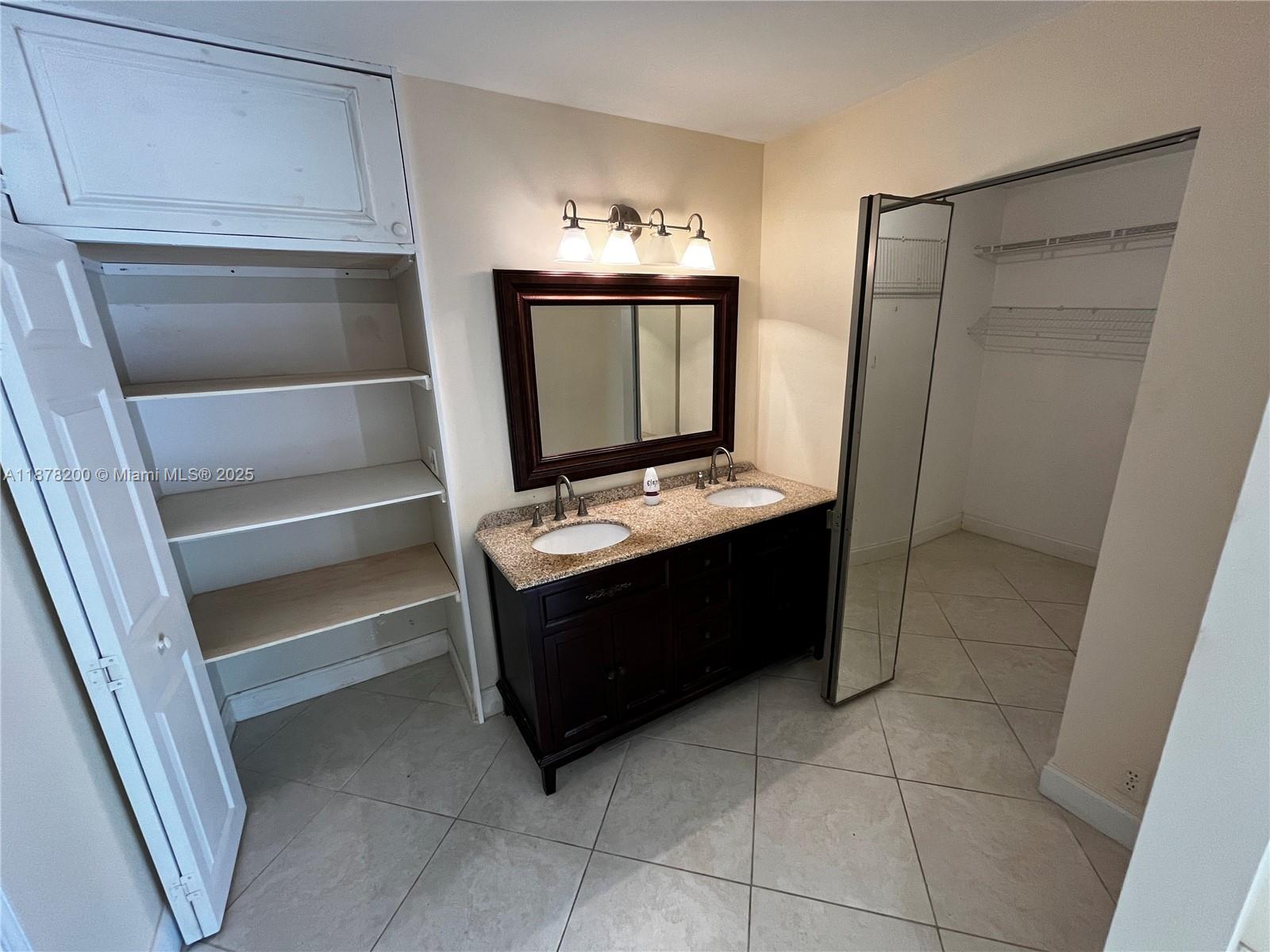 SUMMER WINDS OF JUPITER - Residential