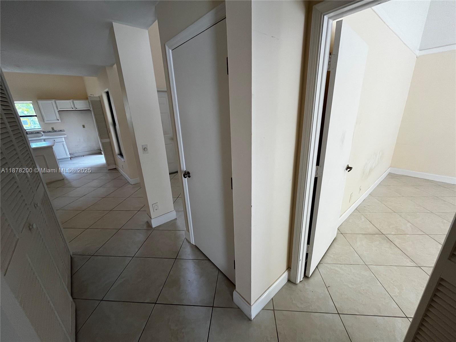 SUMMER WINDS OF JUPITER - Residential