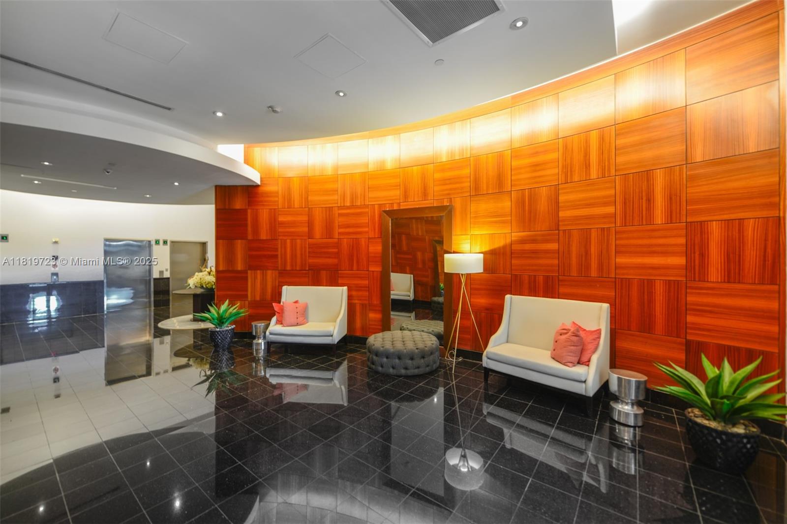 THE ASTON CONDO - Residential