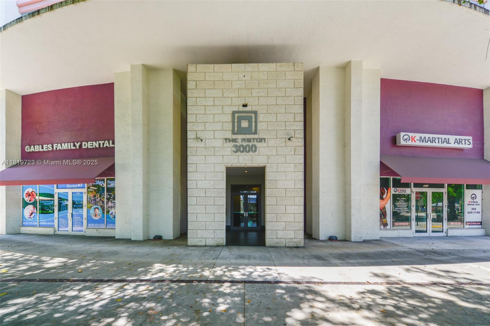 THE ASTON CONDO - Residential